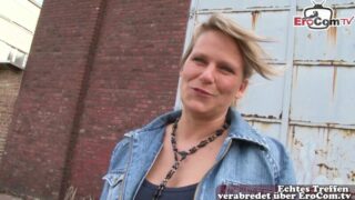 Sex Casting agent überredet eine Frau zum Pornofilm